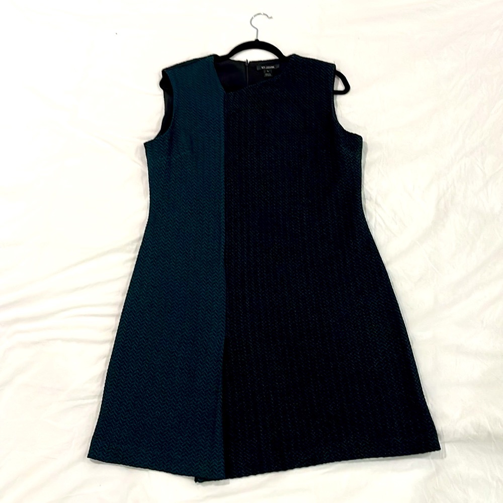 NWOT St. John’s dress. Black/ dark forest green. Size 12.